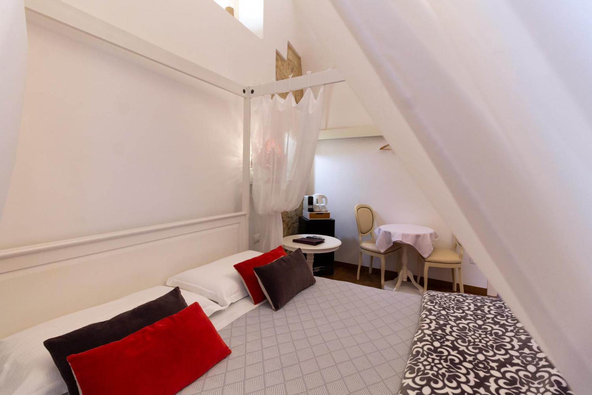 Le Nicchie Luxury Rooms Lecce Room photo