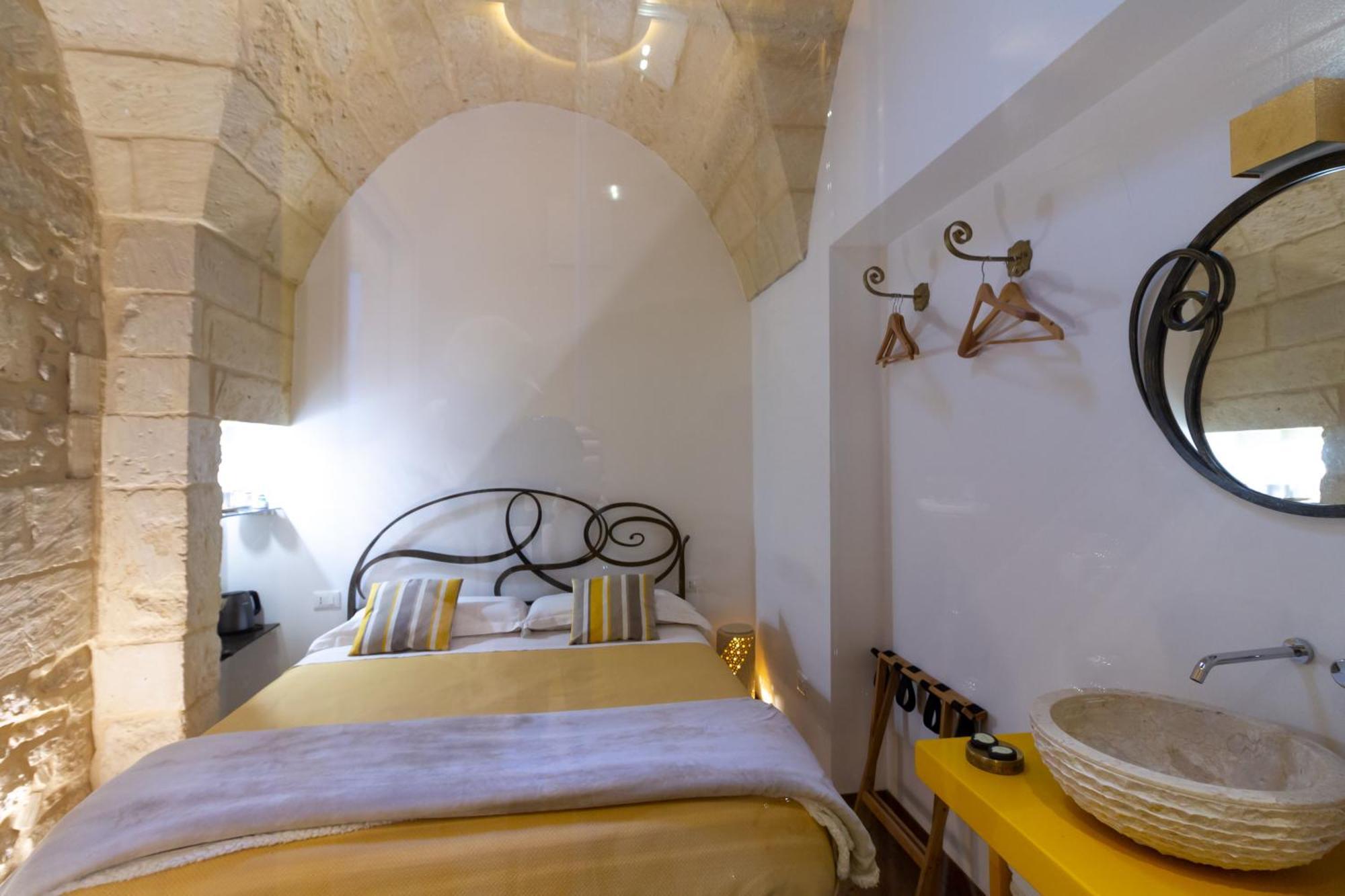 Le Nicchie Luxury Rooms Lecce Room photo