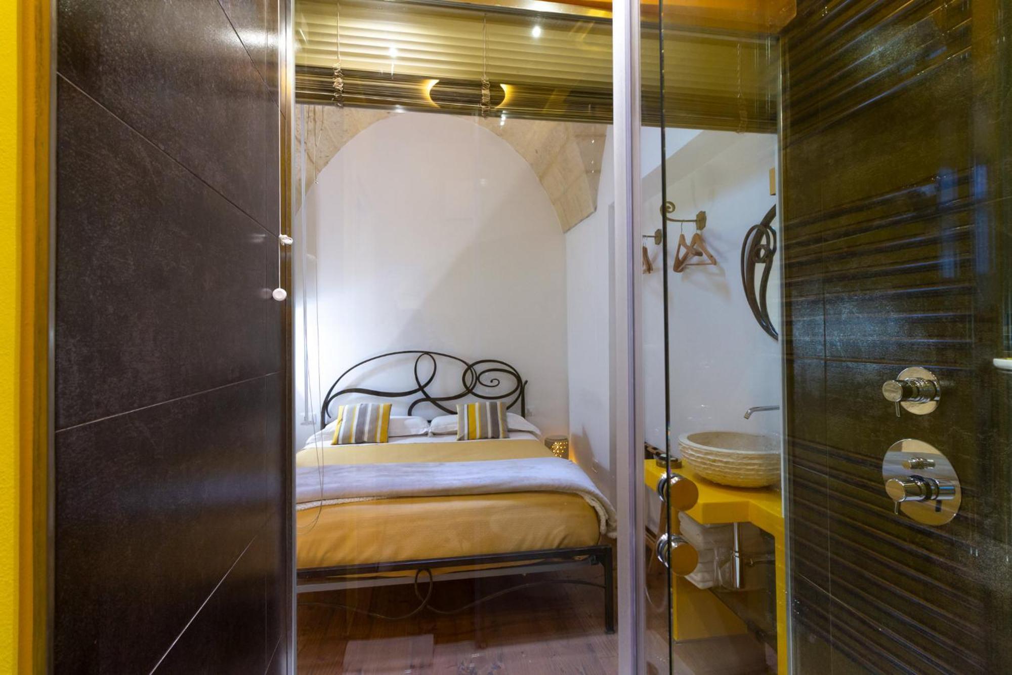 Le Nicchie Luxury Rooms Lecce Exterior photo